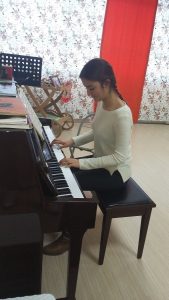 İzmir Balçova Hazan Müzik Kursu piyano eğitimi
