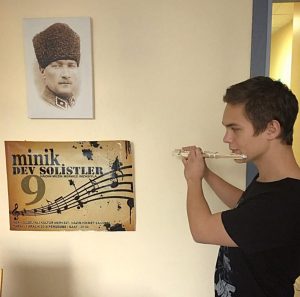 İzmir Balçova Hazan Müzik Kursu flüt eğitimi